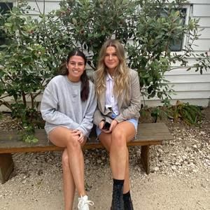 Meet your Posher, Natalie